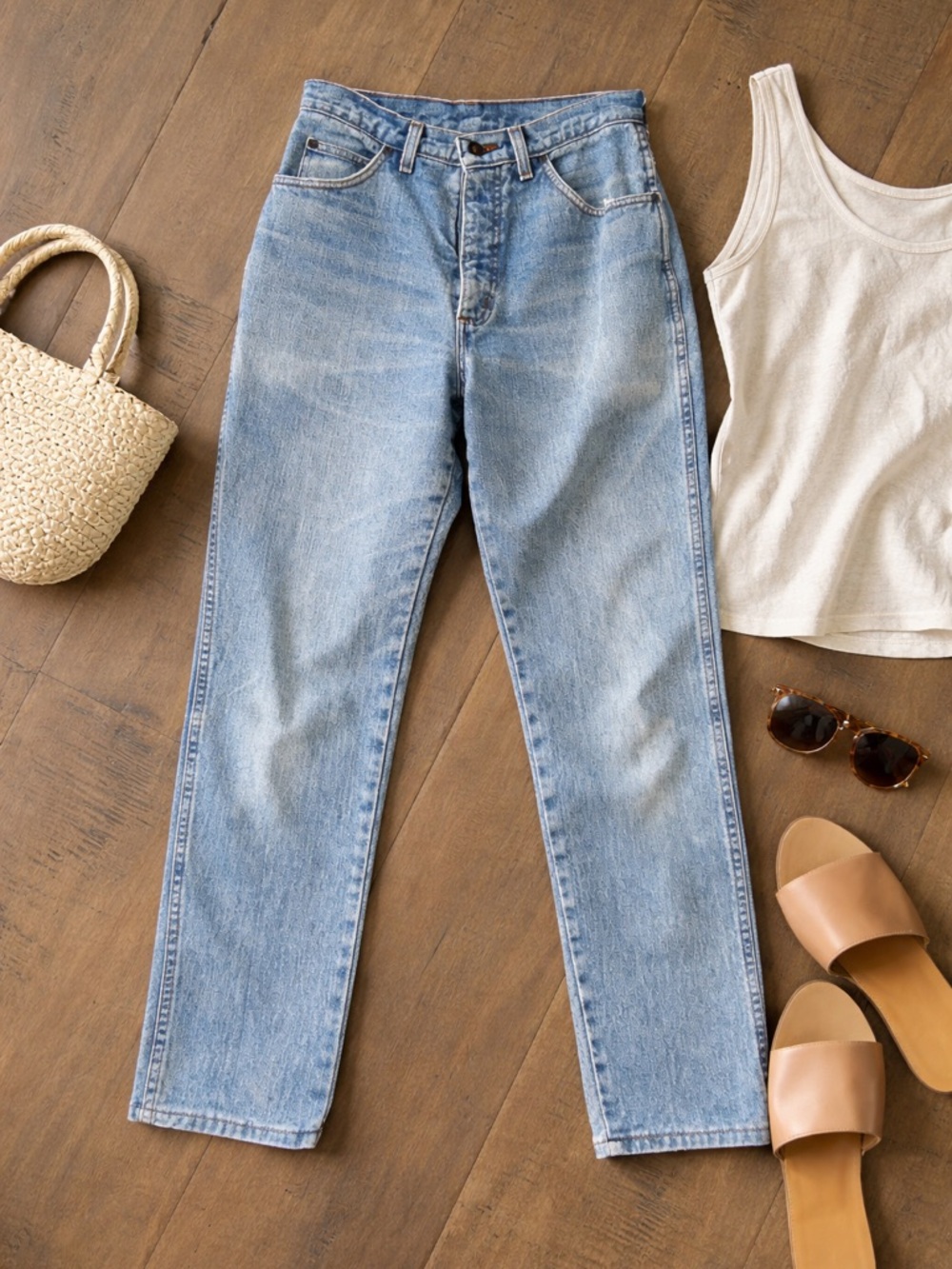 Vintage Light Wash High Rise Straight Leg Jeans 90s Minimal